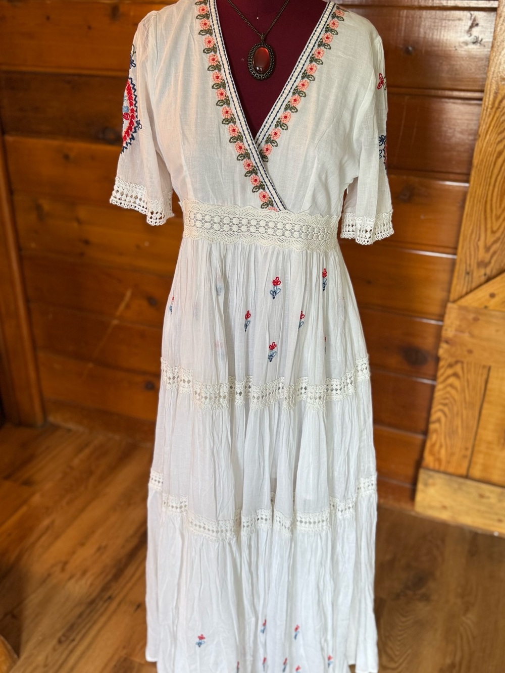 ARATTA NWT JWhite Embroidered Maxi Dress